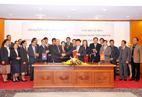 Đẩy mạnh hợp tác giữa hai Bộ Tài chính Việt Nam - Lào